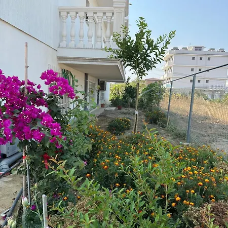Holiday Home Apartment *